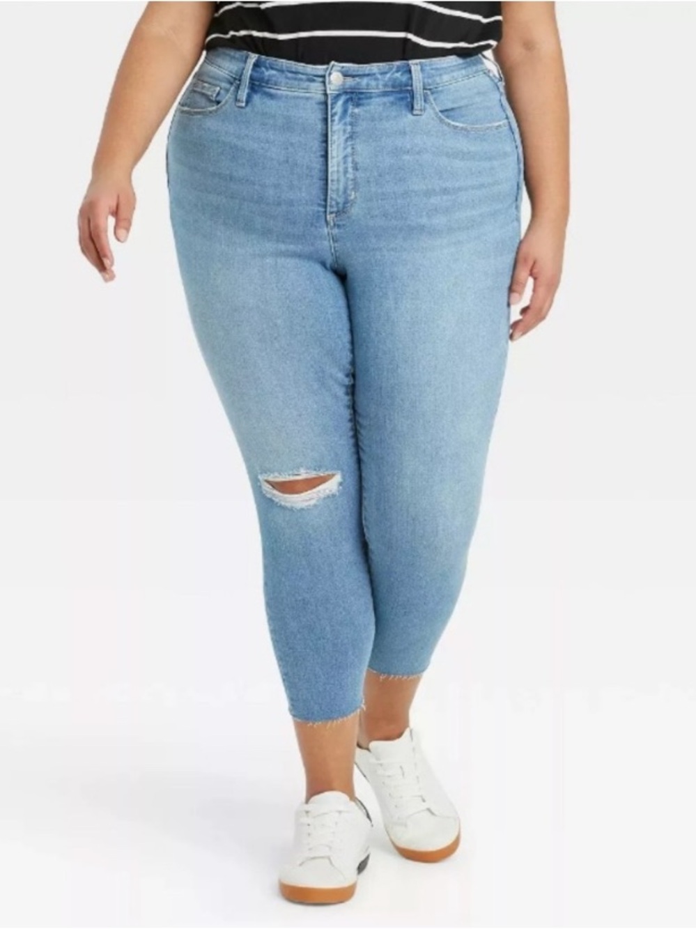 Ava & Viv  Distressed Cropped Skinny Jeans 20W